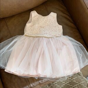 Elegant Lace and Tulle Dress